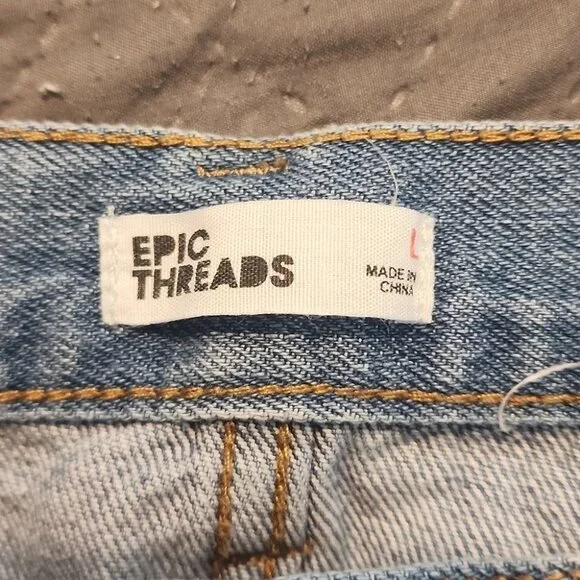 Epic Threads Skull Graphic Kids Jean Shorts Size Large - Picture 4 of 5